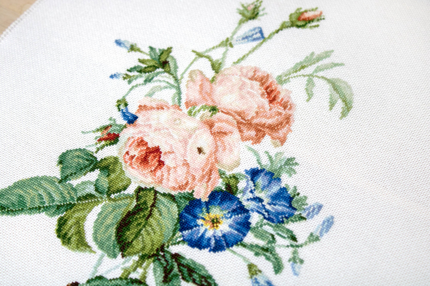 Cross Stitch Kit Luca-S - Bouquet of Roses, B2351