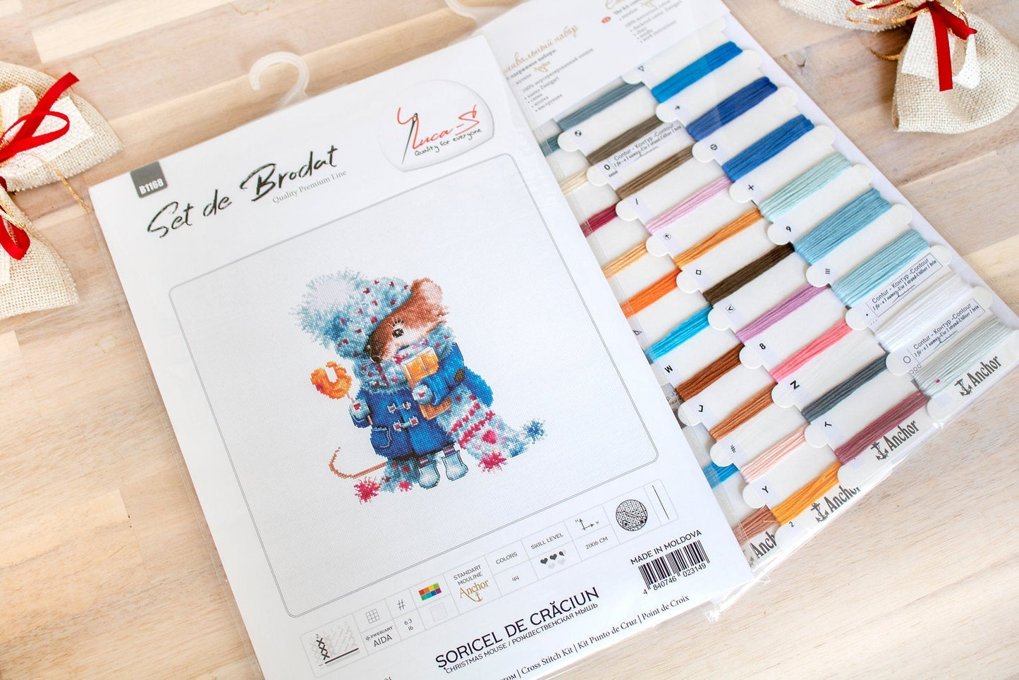 Cross Stitch Kit Luca-S - Christmas Mouse, B1168