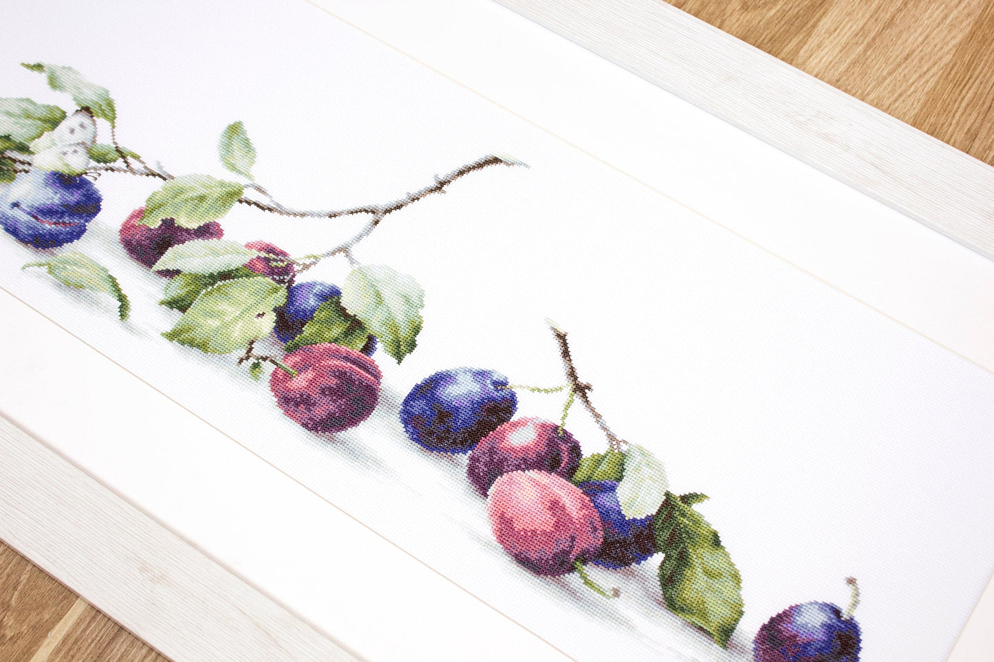 Cross Stitch Kit Luca-S - Plums, B2257