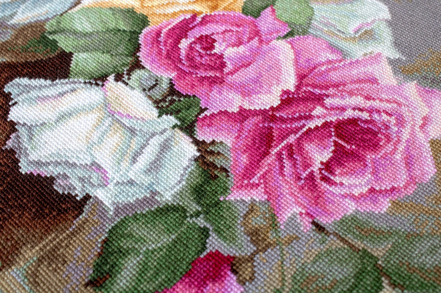 Cross Stitch Kit Luca-S - Vase with Roses, B587