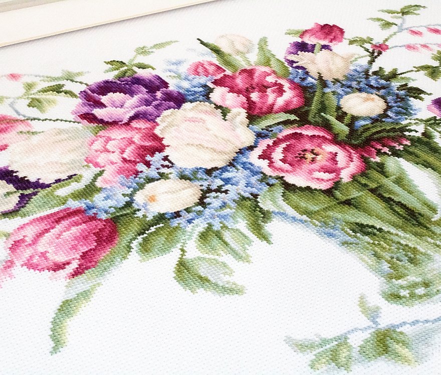 Cross Stitch Kit Luca-S - Tulips Vase, B2261
