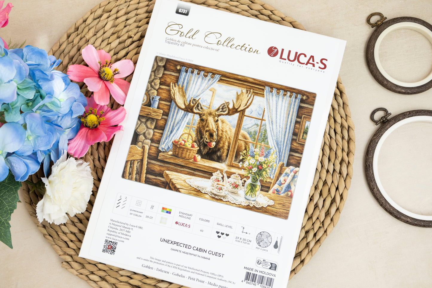 Petit Point Kit Luca-S GOLD - Unexpected Cabin Guest, G731