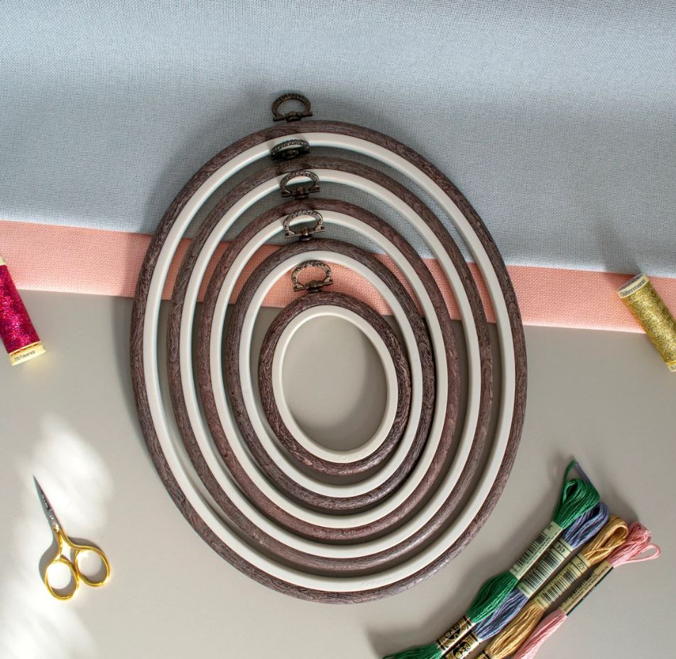 Pink Embroidery Hoop - Oval Nurge Flexible  Hoop