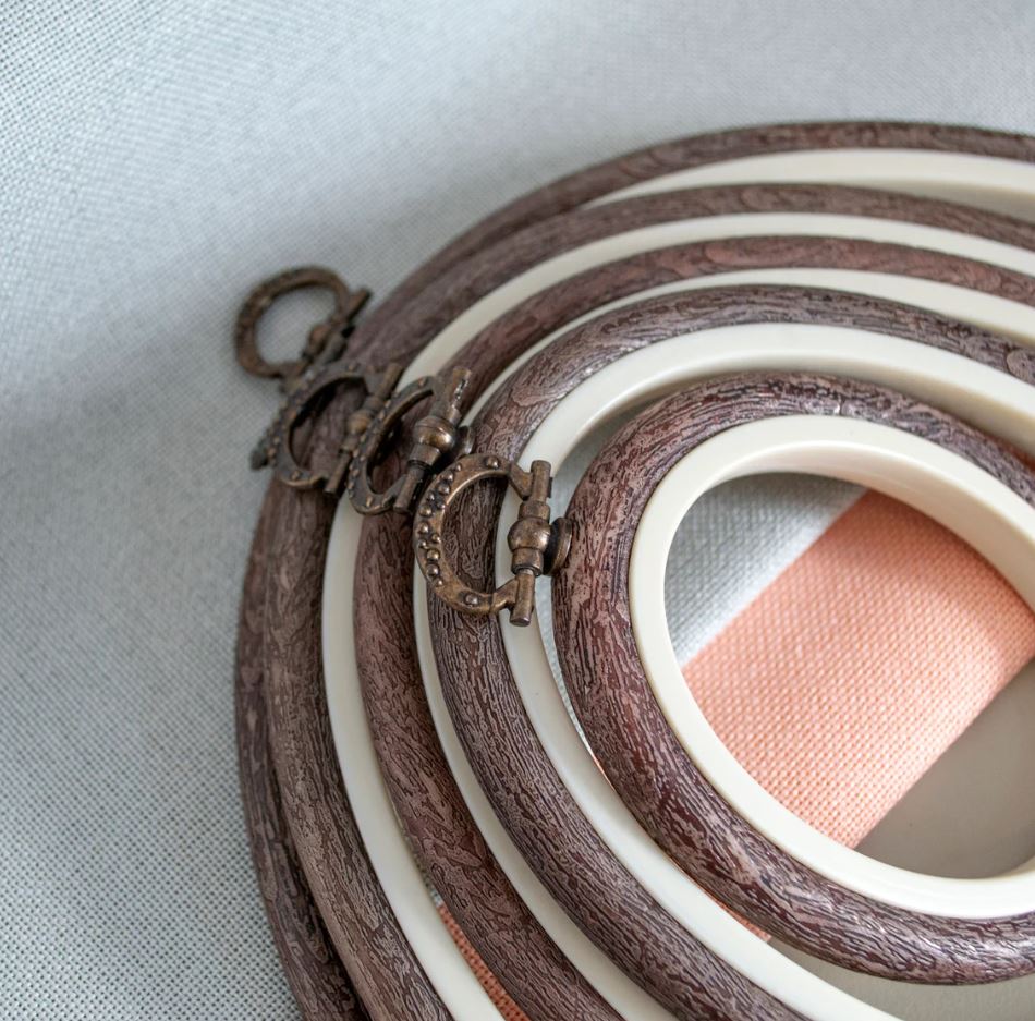 Transparent Embroidery Round Hoop - Nurge Flexible Hoop, Round Cross Stitch Hoop