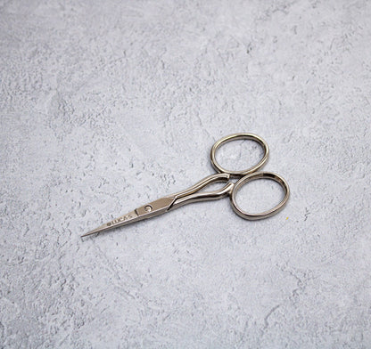 Luca-S Embroidery Scissors 3 1/2"