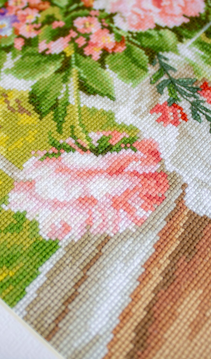 Cross Stitch Kit Luca-S - Roses and Delphiniums, BU4016