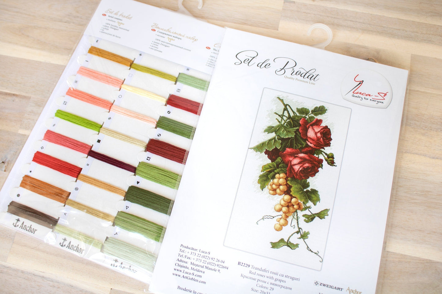 Cross Stitch Kit Luca-S - Red Roses and Grapes, B2229