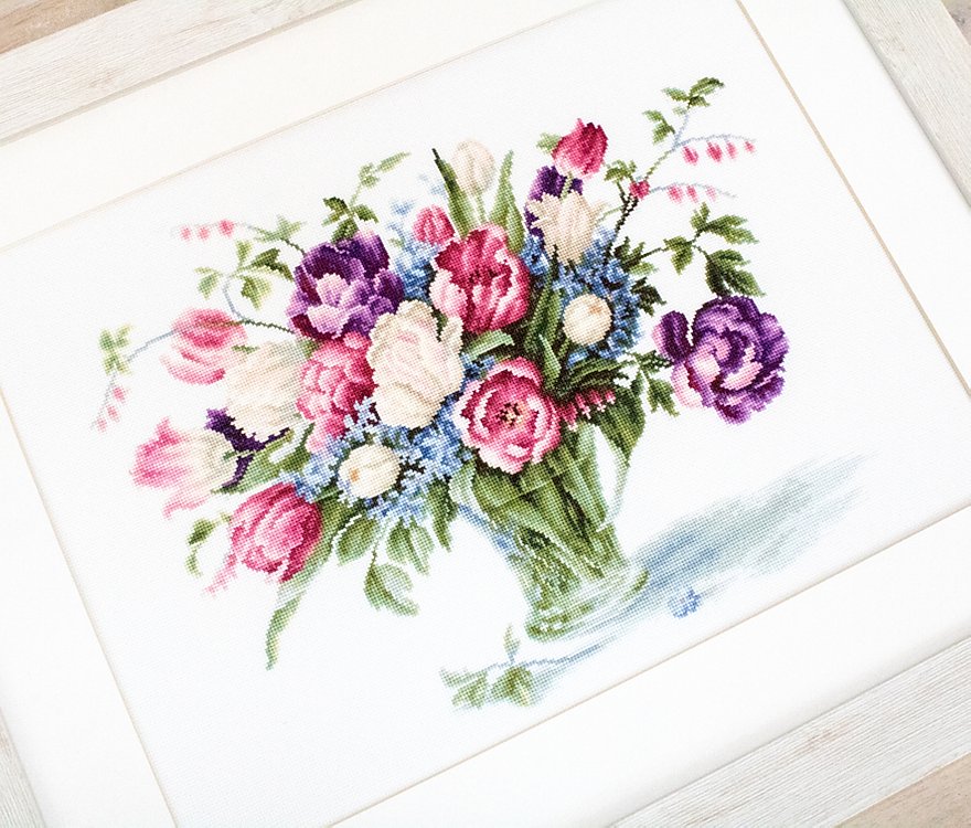 Cross Stitch Kit Luca-S - Tulips Vase, B2261