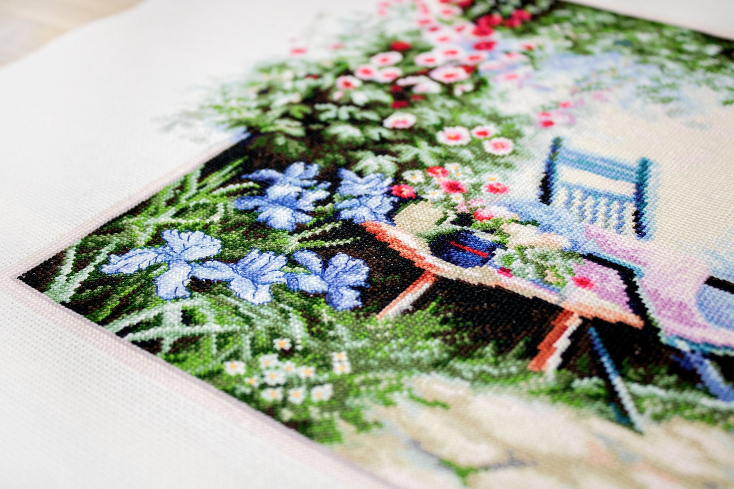 Cross Stitch Kit Luca-S - Flower Garden, B2342