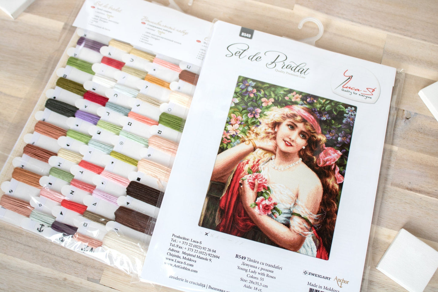 Cross Stitch Kit Luca-S - Beautiful Girl With Roses, B549