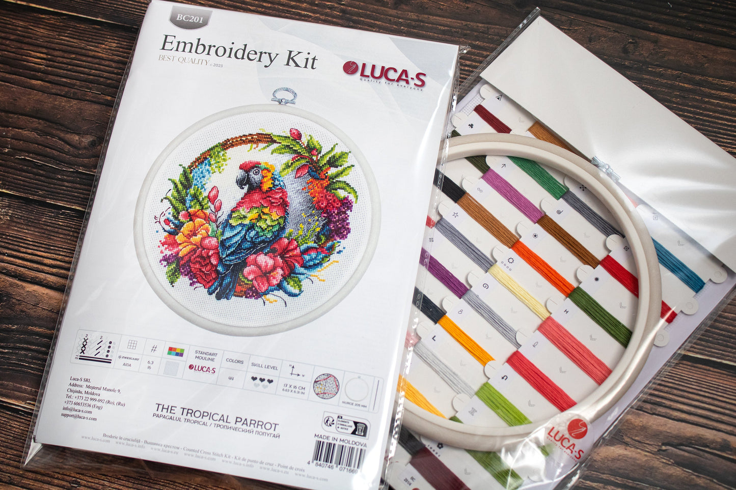 Cross Stitch Kit with Hoop Included Luca-S - The Tropical Parrot, BC201